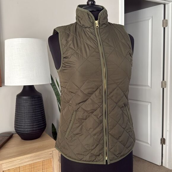 Old Navy Lightweight Quilted Green Vest - Picture 2 of 5